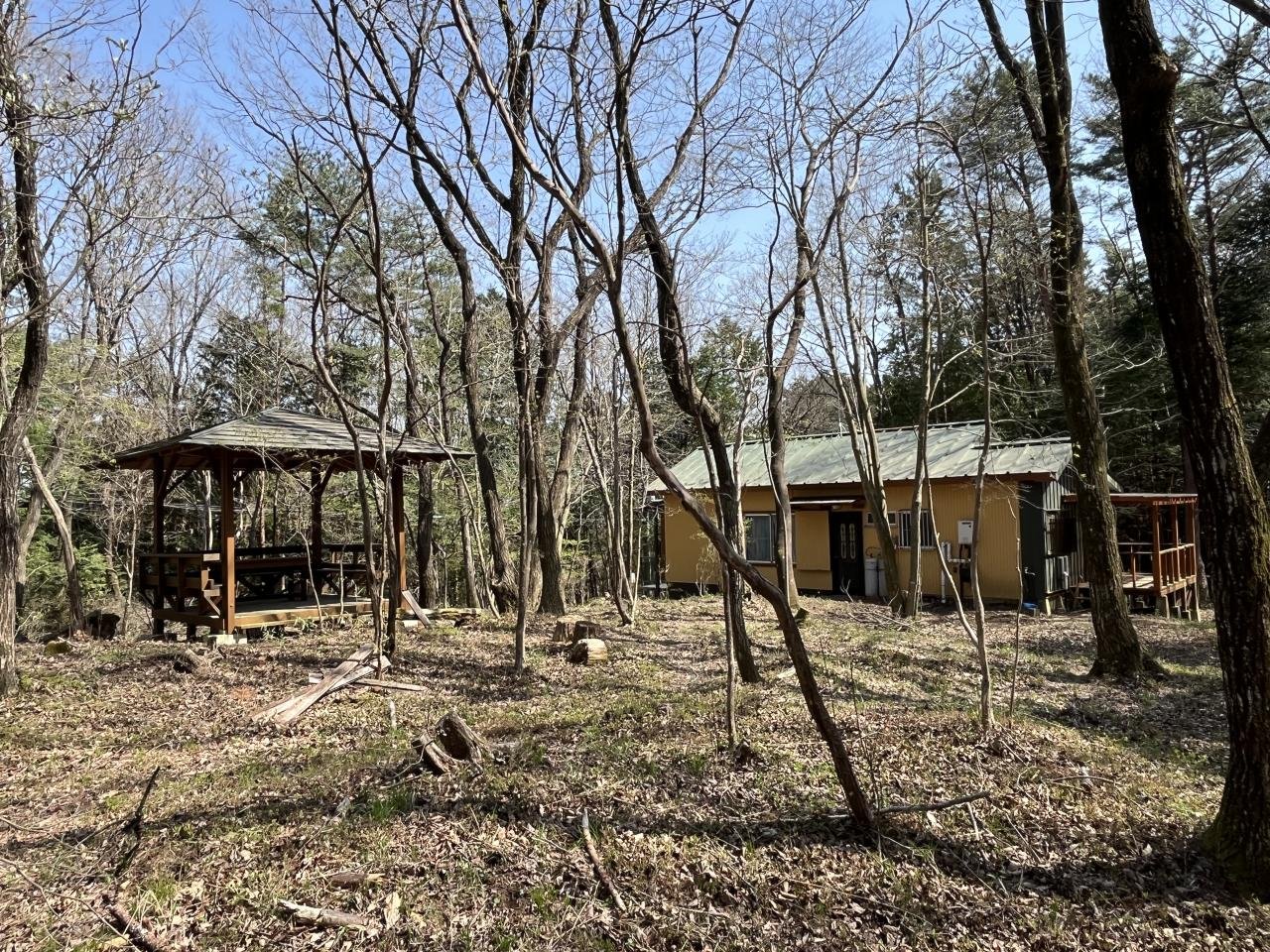 山小屋　東屋